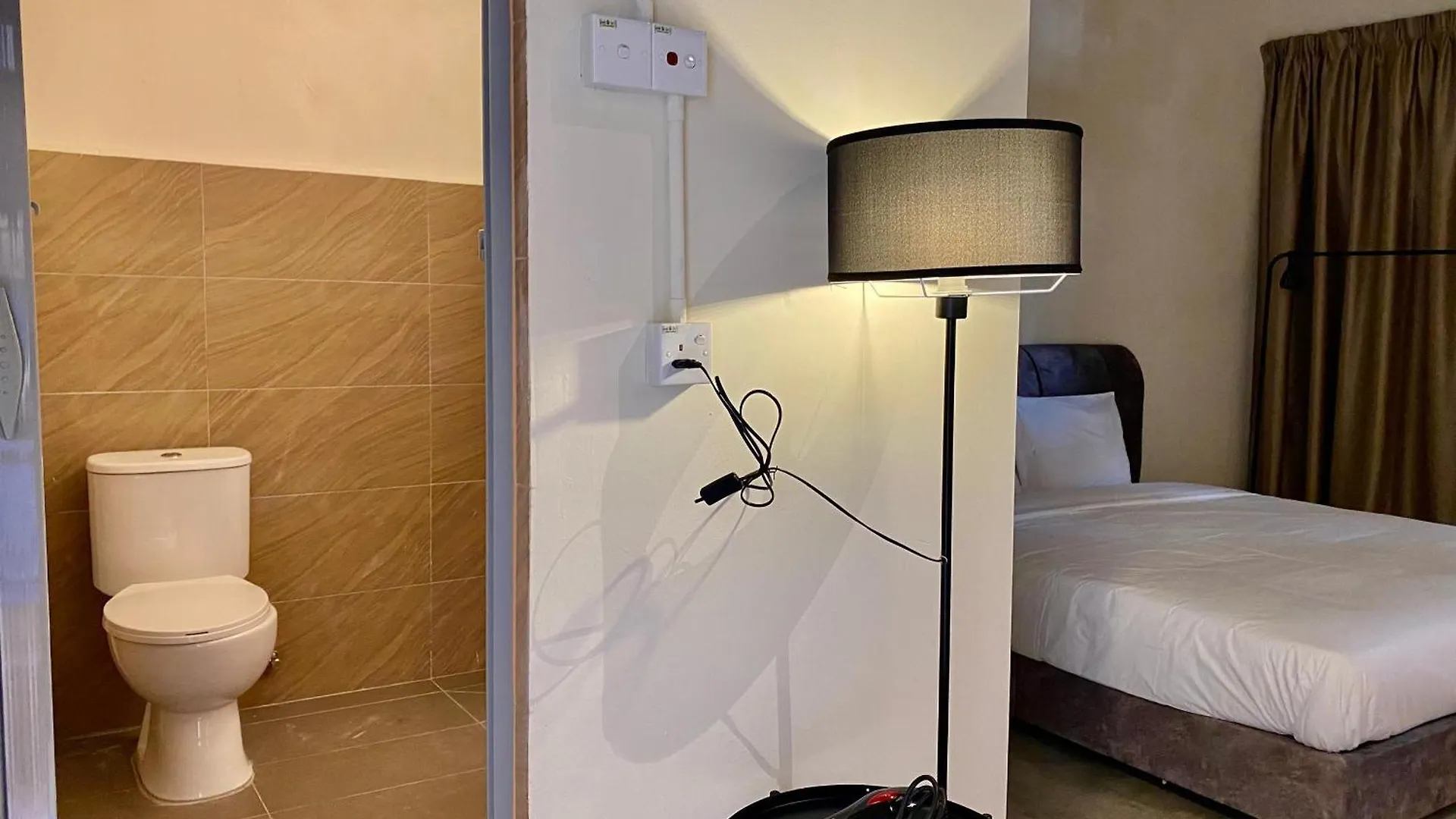 Melayu Villa By Aayu - 10 Mins Walk To 1St Avenue Mall George Town 0*,  Malaysia